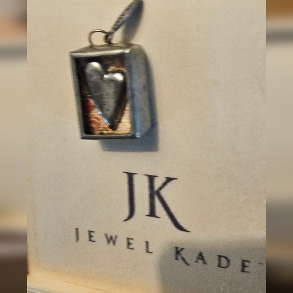 Jewel Kade Heart Pendant - Picture 2 of 4